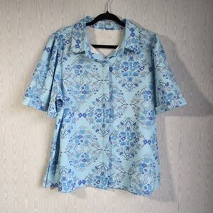 Women's 1X Top Floral Short Sleeve Button Down‎ Chinoisserie Pastel Knit
